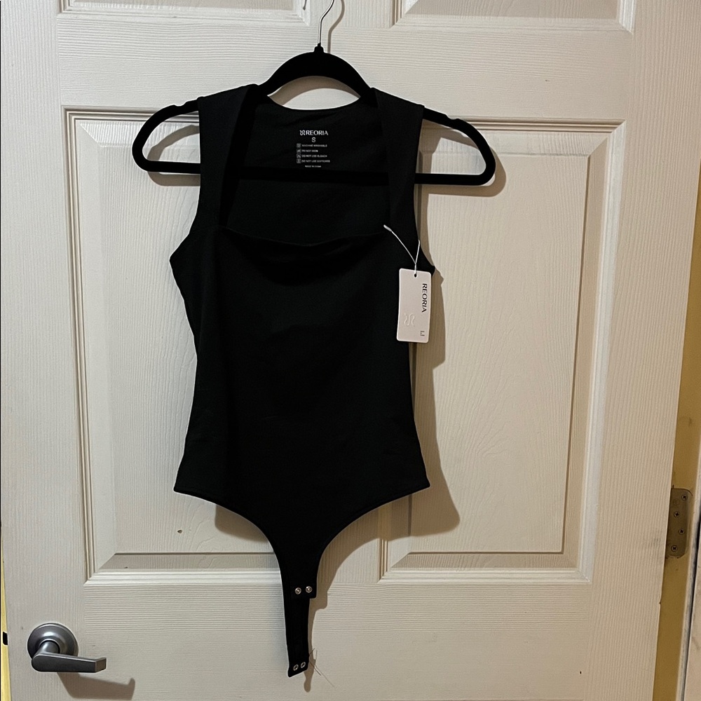 ReoRia Women’s Black Bodysuit S